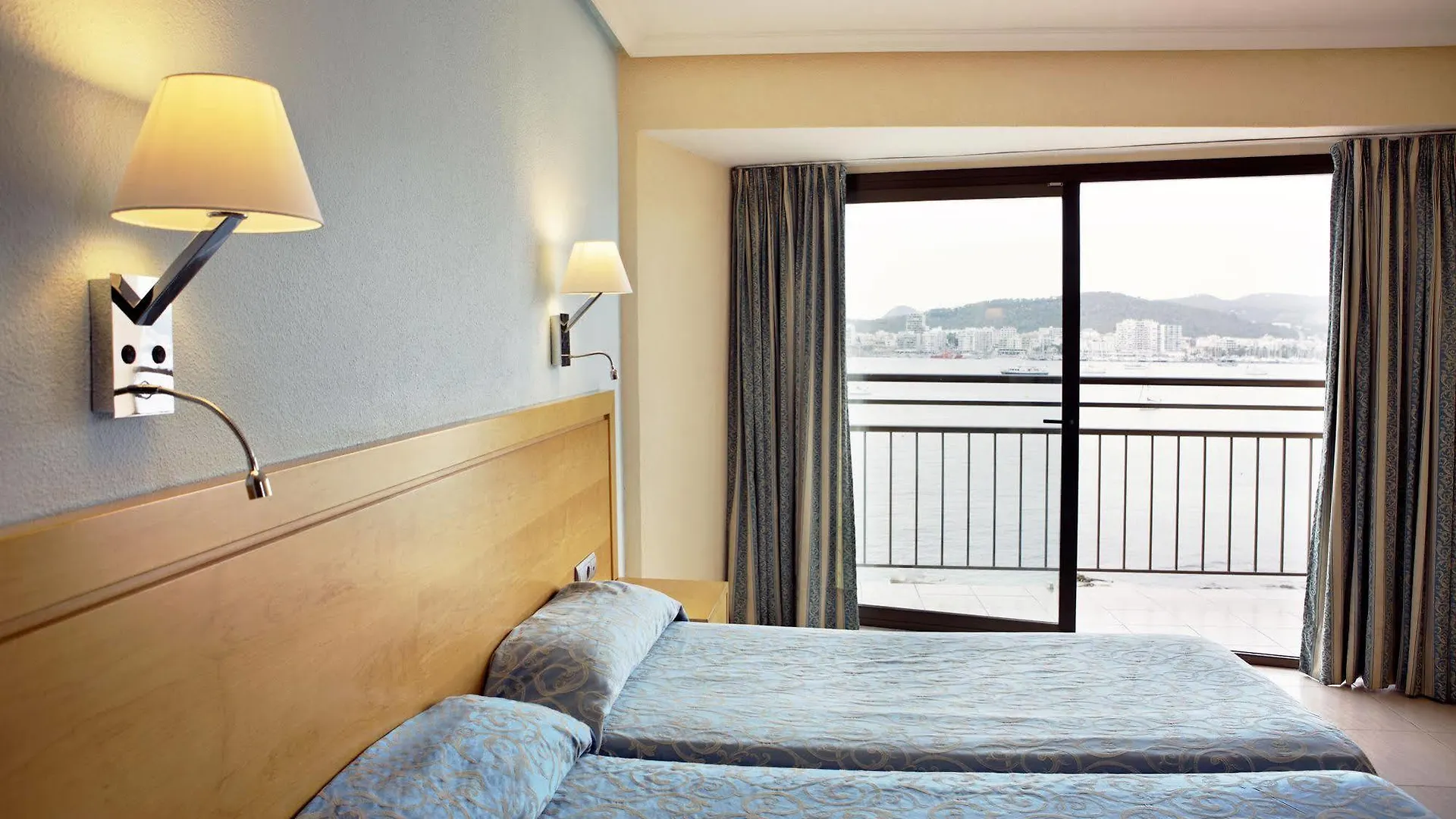 Hotel Vibra S'Estanyol سان أنطونيو 3*,